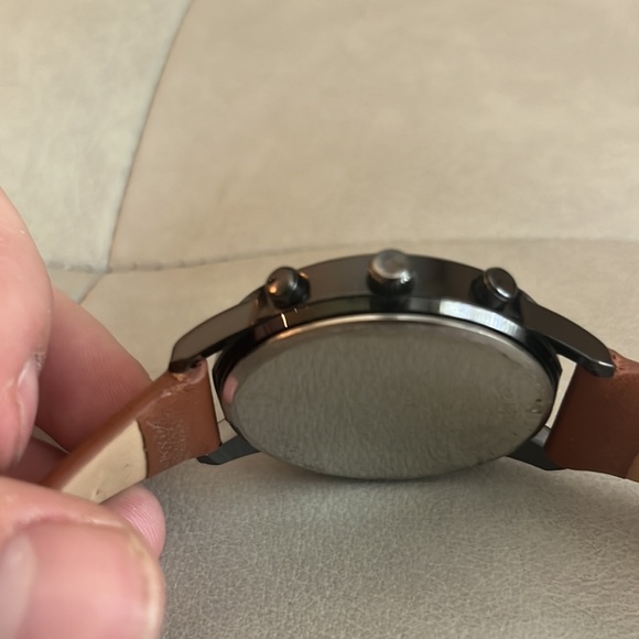 Mens Watch - Picture 3 of 5